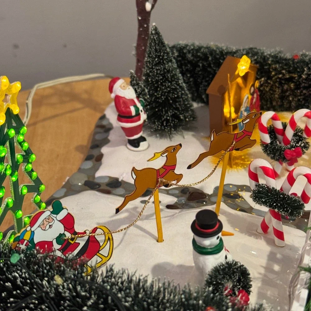 Department 56 Festive Front Yard Village Accessory 52506 Lighted w/ Box Dept 56